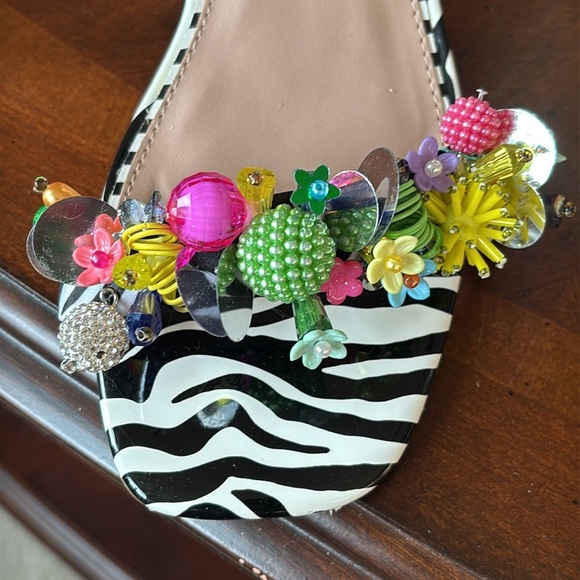 BETSEY JOHNSON Black Embellished Ankle Strap Open Toe Block Heel Beaded Sandals - Picture 5 of 16